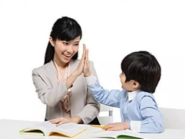 GIA SƯ CHO BÉ CHUẨN BỊ VÀO LỚP 1