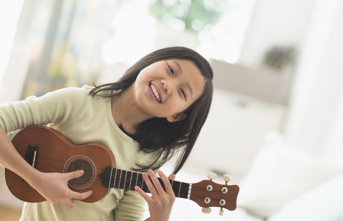 KHÓA HỌC ĐÀN UKLELE