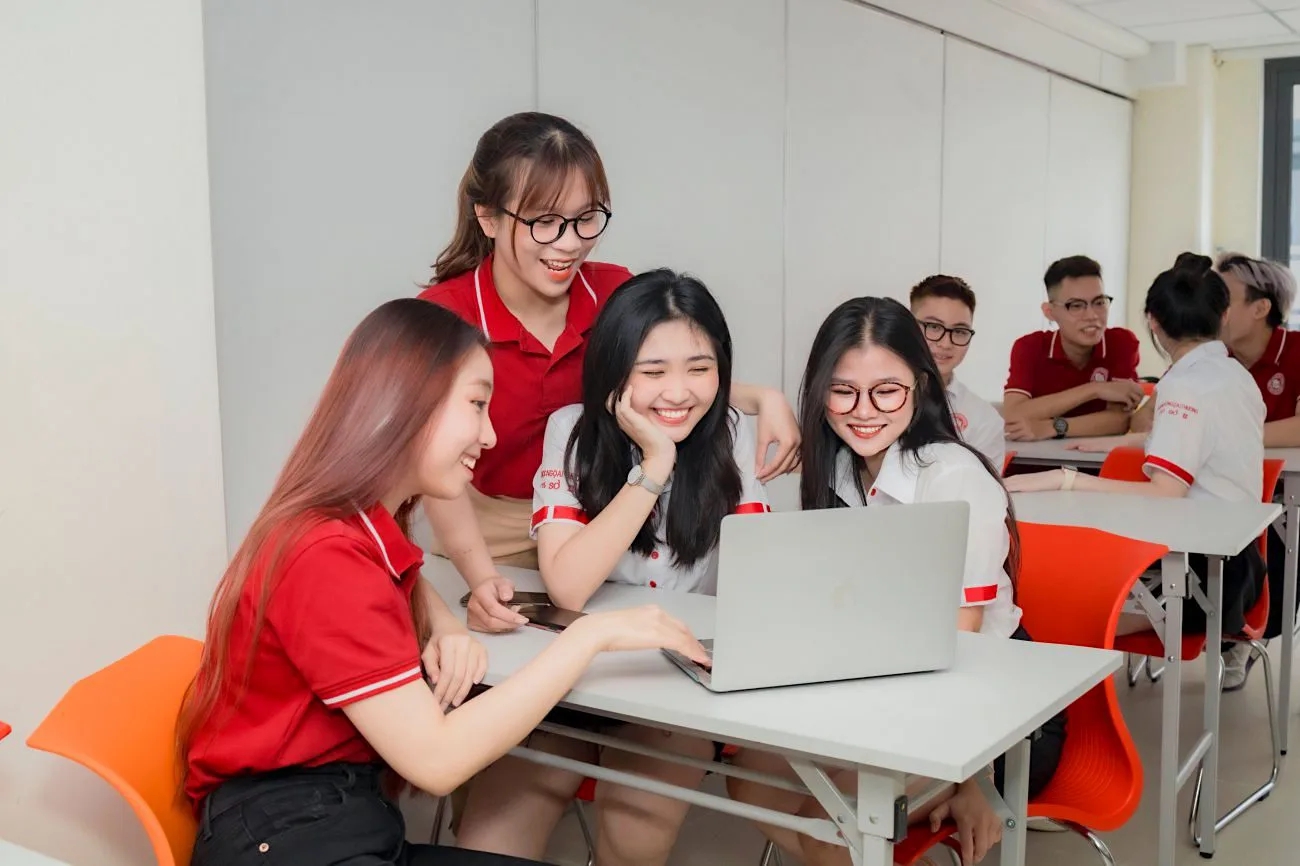 Gia sư Đại học Ngoại Thương