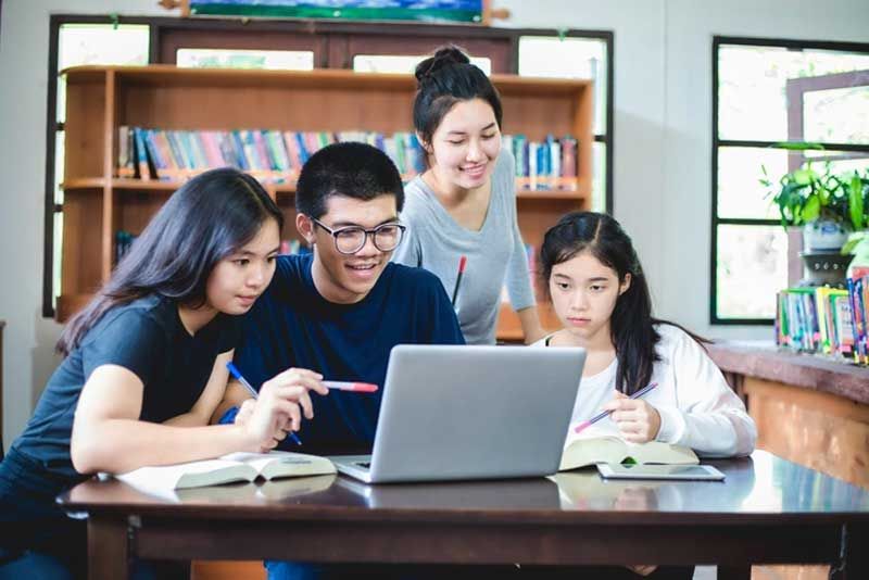 Gia Sư Dạy Tiếng Anh Lớp 10