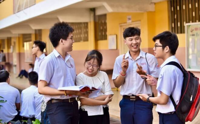 gia sư tiếng Anh lớp 12