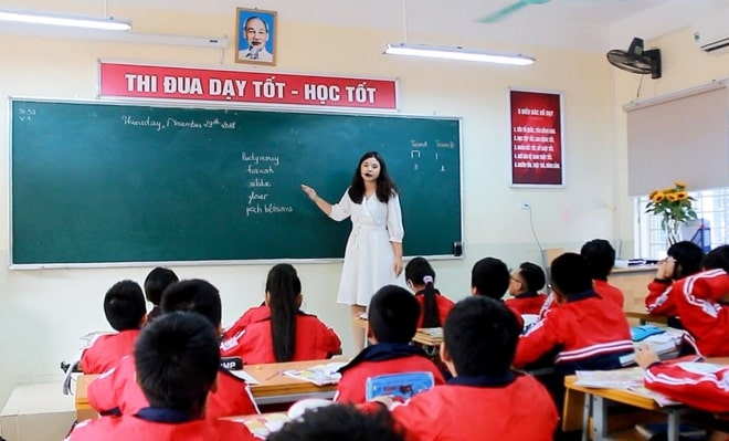 Nên học thêm môn Lý với gia sư hay học ở trung tâm?